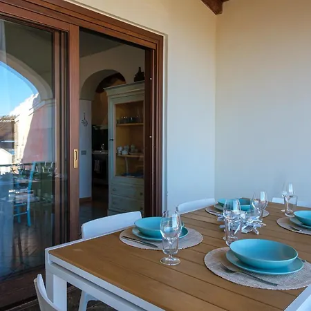 Vista Mare-isola Tavolara E Solarium Panoramico 아파트 *