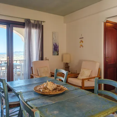 Vista Mare-isola Tavolara E Solarium Panoramico 아파트 *
