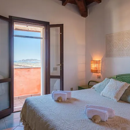 Apartment Vista Mare-isola Tavolara E Solarium Panoramico Porto San Paolo (Sardinia)